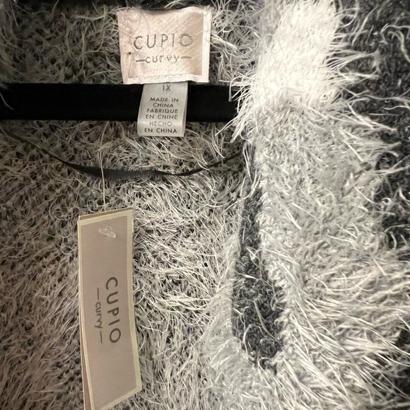 NWT CUPIO Curvy Black/Gray/White Sleeveless Eyelash Knit Cardigan- Size 1X - Picture 6 of 9